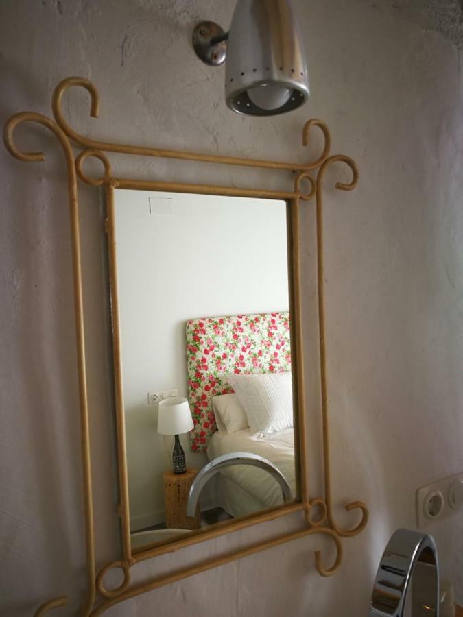 La Casa Dels Ocells (Adults Only) Panzió Granollers de Florejacs Kültér fotó